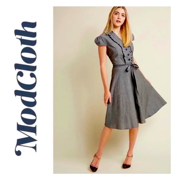MODCLOTH Gray “About The Artist” Dress By Yellow Star EUC LARGE - Picture 2 of 9